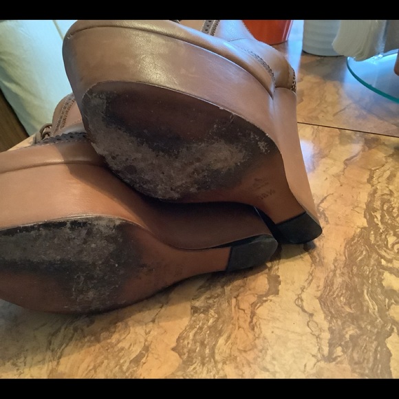 Gucci Oxford Leather Wedge Heels - Picture 11 of 11